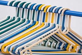 clothes-hangers-582212__180
